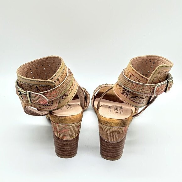 L'Artiste Spring Step Bernadette Leather Studded Sandals 40 - Picture 5 of 9